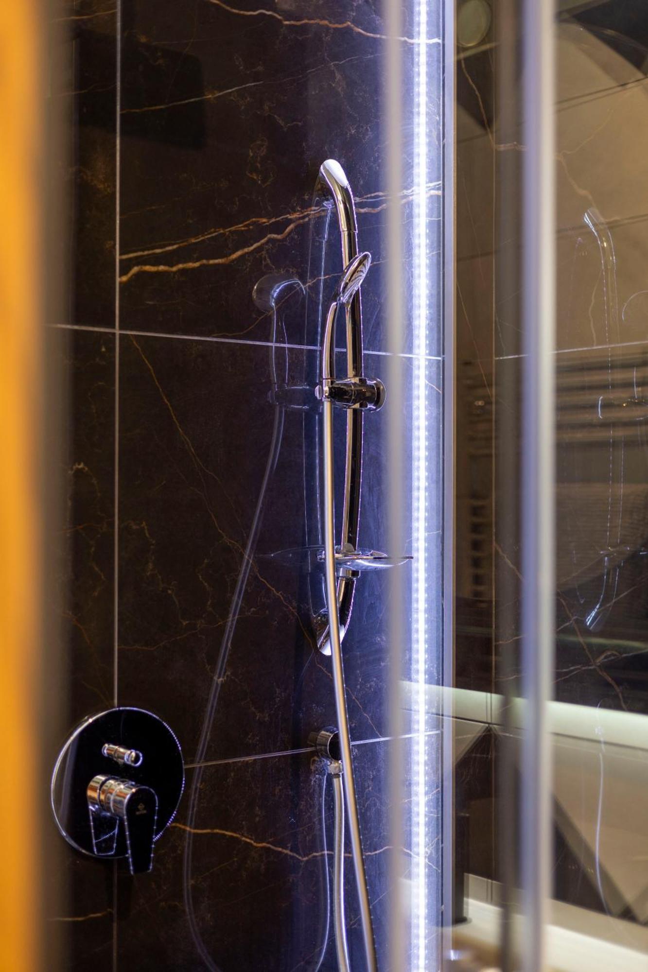 Luxury Royal Central Apartment By Prestige Homes Budapeste Exterior foto