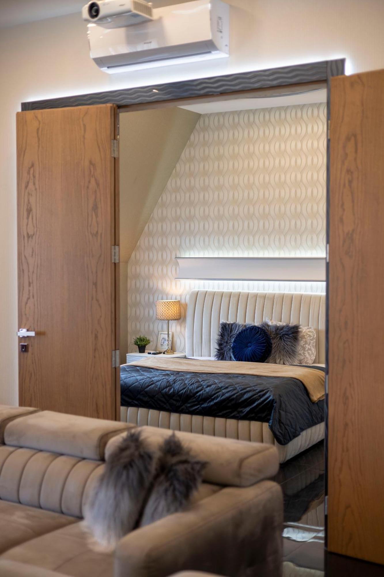 Luxury Royal Central Apartment By Prestige Homes Budapeste Exterior foto