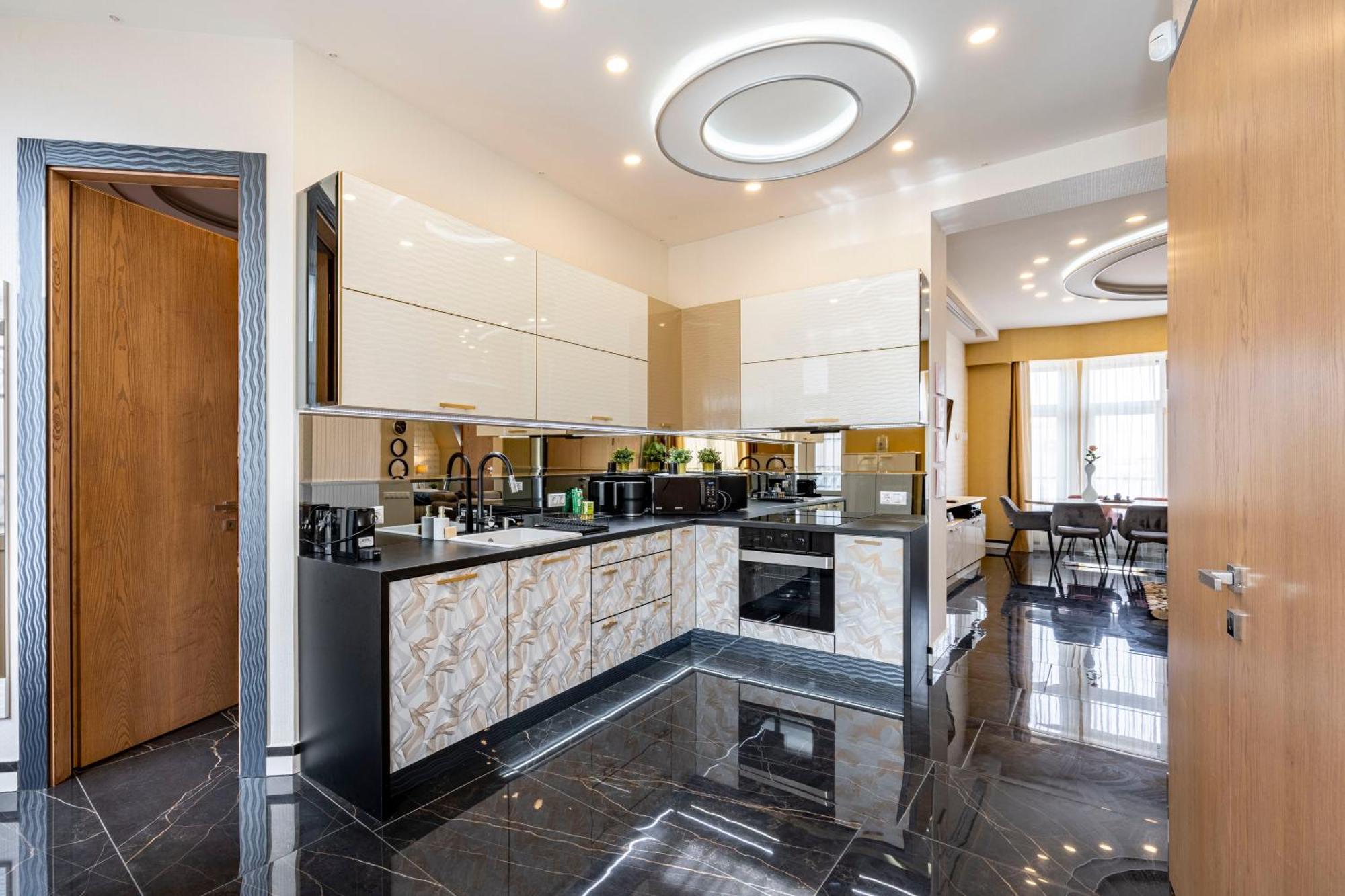 Luxury Royal Central Apartment By Prestige Homes Budapeste Exterior foto