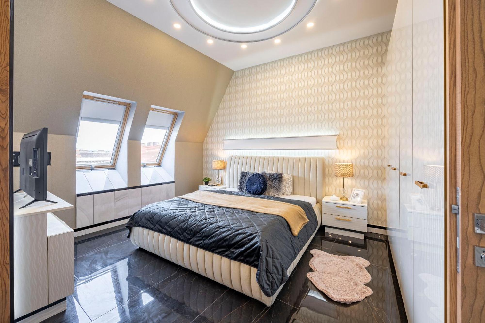 Luxury Royal Central Apartment By Prestige Homes Budapeste Exterior foto