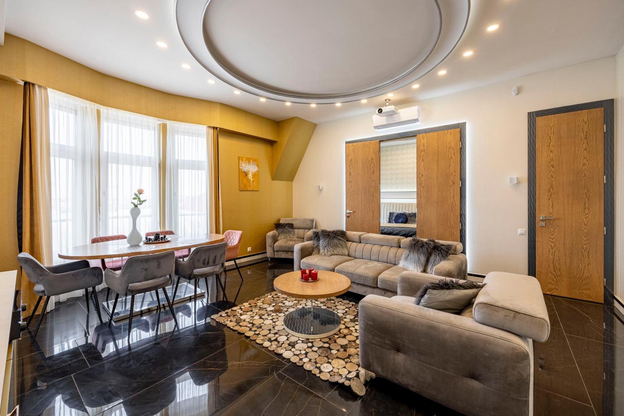 Luxury Royal Central Apartment By Prestige Homes Budapeste Exterior foto