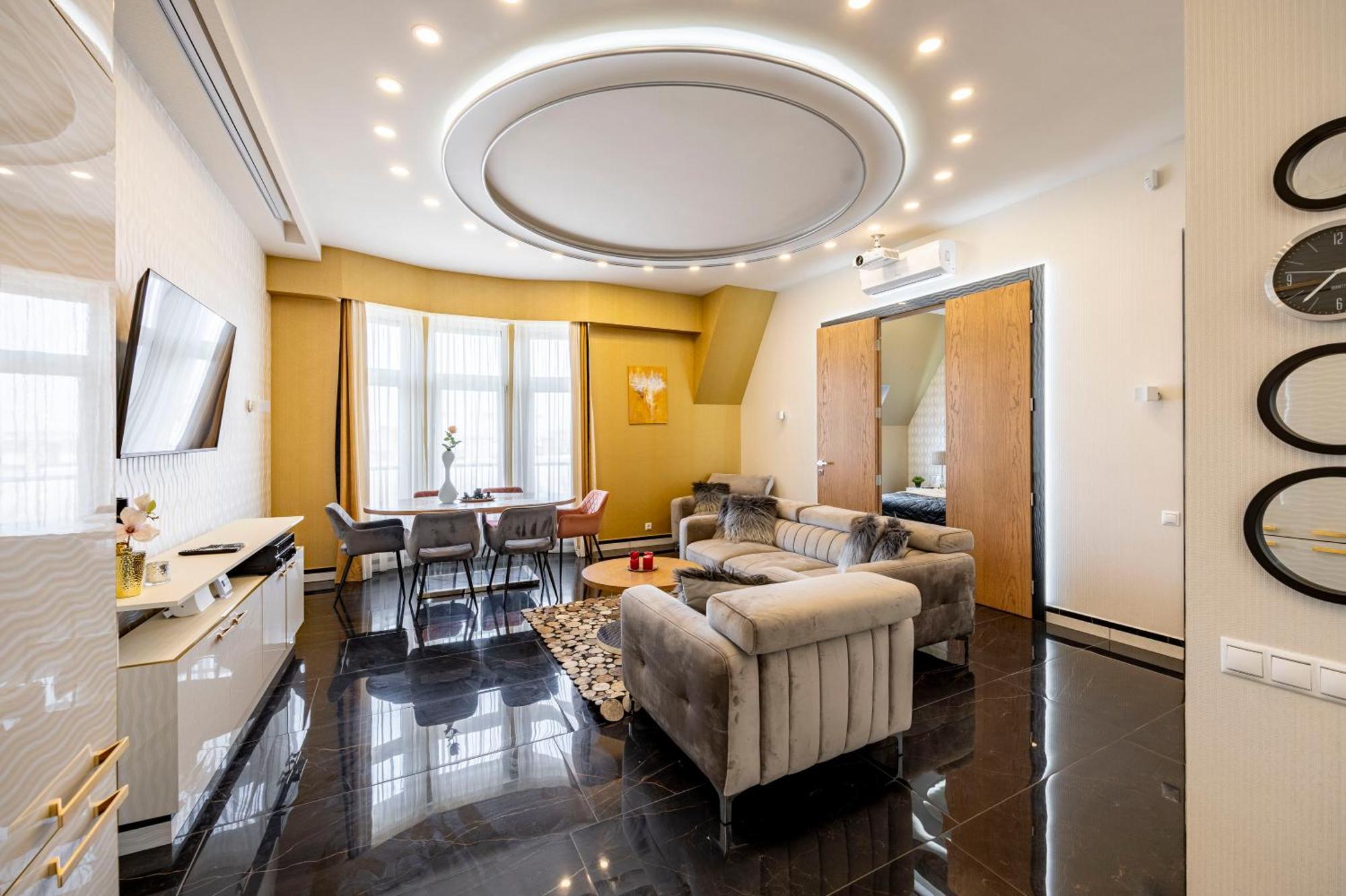 Luxury Royal Central Apartment By Prestige Homes Budapeste Exterior foto